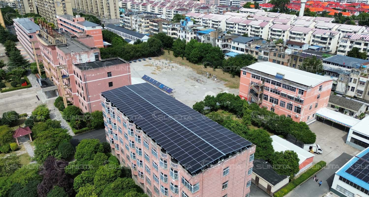 需要更智能的屋顶能源解决方案？SUNDTA在安徽的551.25 kW光伏+储能项目已就绪！