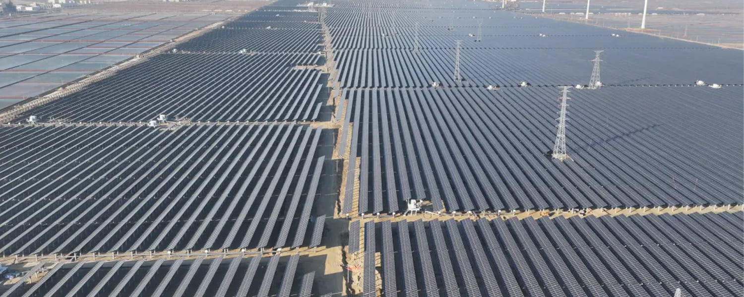 中广核600MW“盐光互补”项目并网发电