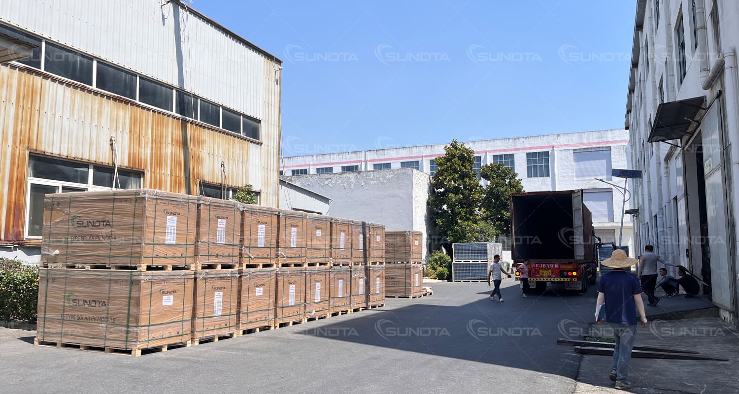 SUNDTA向厄瓜多尔交付首批高效600W N型太阳能电池板